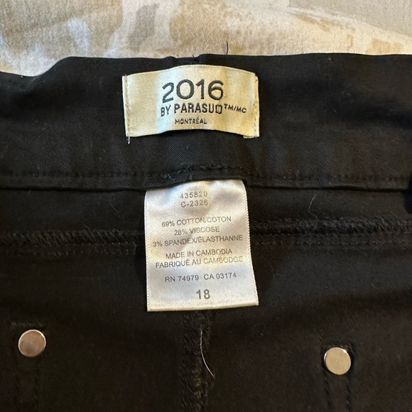 EUC Parasuco pull on Jean-style pants. - Picture 5 of 5